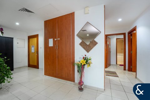 Купить квартиру в Greens, Дубай: 2 спальни, 107м², № 75942 - фото 11