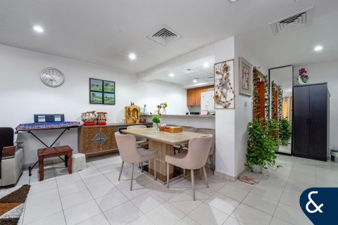 Купить квартиру в Greens, Дубай: 2 спальни, 107м², № 75942 - фото 3