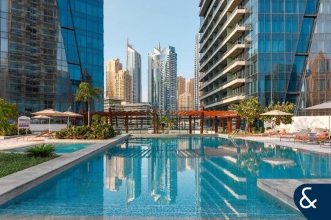 Apartamento en Silverene, Dubai Marina, Dubai, 1 dormitorio, 57 m², № 75944 - foto 1