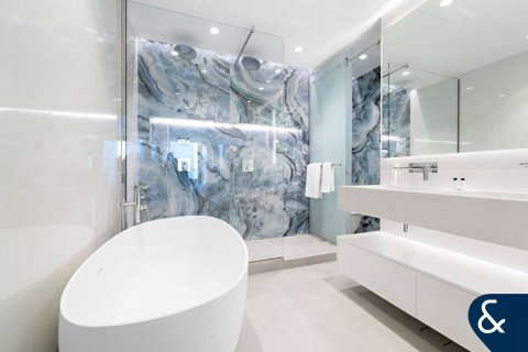 Apartment in Vida Residences Dubai Marina, Dubai Marina, Dubai 2 bedrooms, 115 sq.m. № 75935 - photo 14