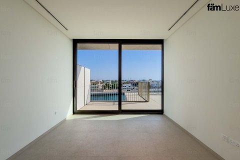 Apartment in Dubai 3 bedrooms, 335.7 sq.m. № 110654 - photo 30