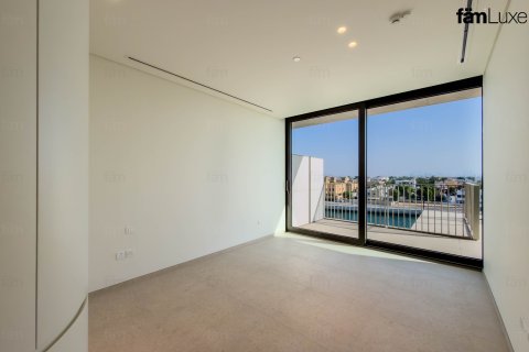 Apartment in Dubai 3 bedrooms, 335.7 sq.m. № 110654 - photo 13