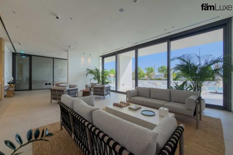 Apartment in Dubai 3 bedrooms, 335.7 sq.m. № 110654 - photo 3