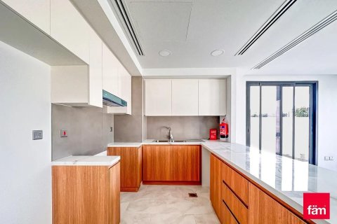 Villa en Dubai, 4 dormitorios, 332.4 m², № 70748 - foto 6