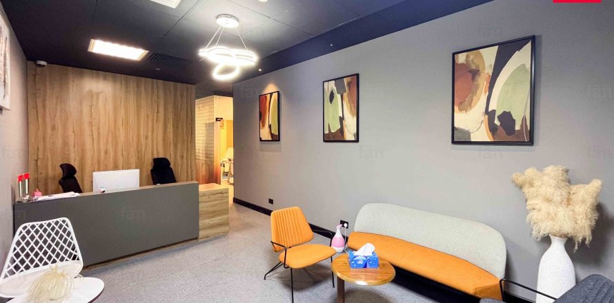 Bureau à Business Bay, Dubai, 107.5 m², № 70749