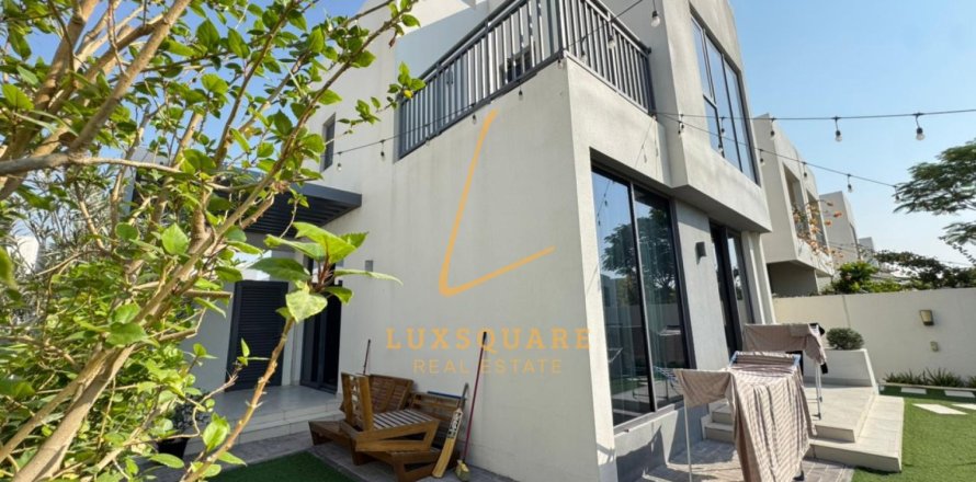 Villa à Dubai Hills Estate, Dubai, 3 chambres, 203 m², № 70757