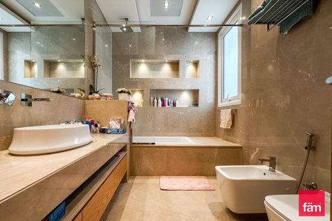 Villa en Dubai Hills Estate, Dubai, 5 dormitorios, 1257.6 m², № 8491 - foto 21