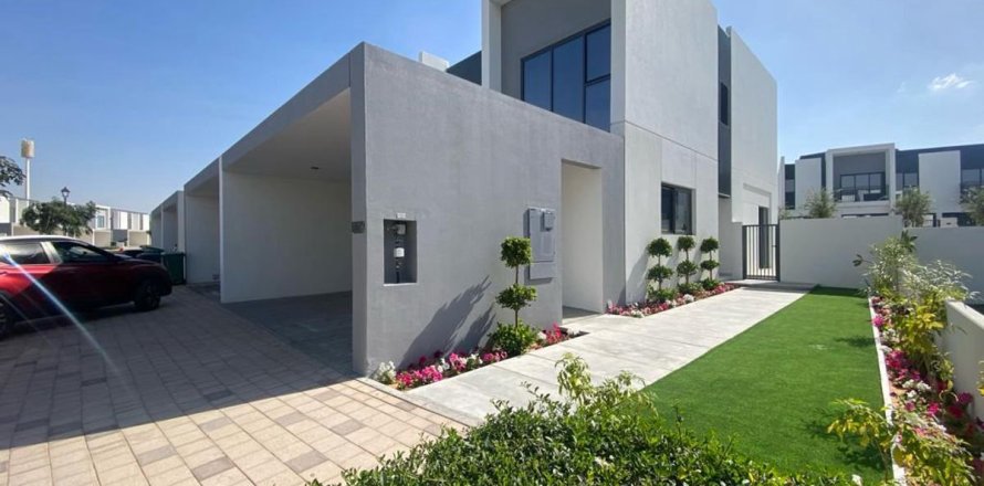 Townhouse in Dubai 4 bedrooms, 237.5 sq.m. № 9937