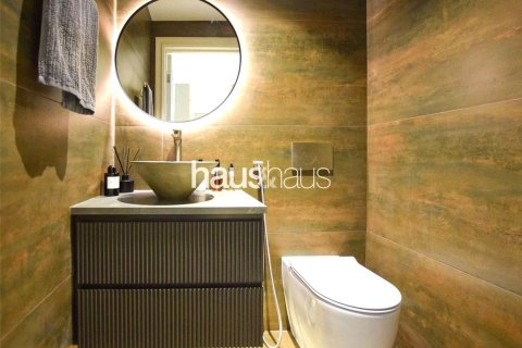 Villa in Emaar 6 Towers, Dubai Marina, Dubai 3 bedrooms, 520 sq.m. № 43687 - photo 20
