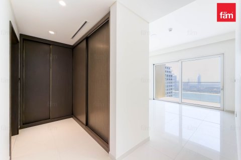 Apartment in Dubai Harbour, Dubai 2 bedrooms, 122.8 sq.m. № 141453 - photo 13