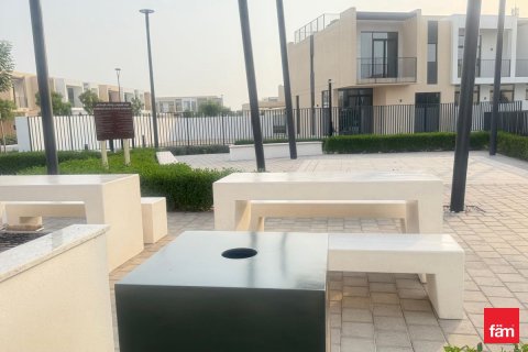 Villa à Dubai, 3 chambres, 137.8 m², № 49314 - photo 24