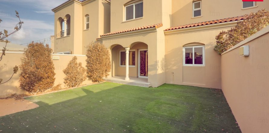 Villa in Dubai 2 bedrooms, 187.3 sq.m. № 49315