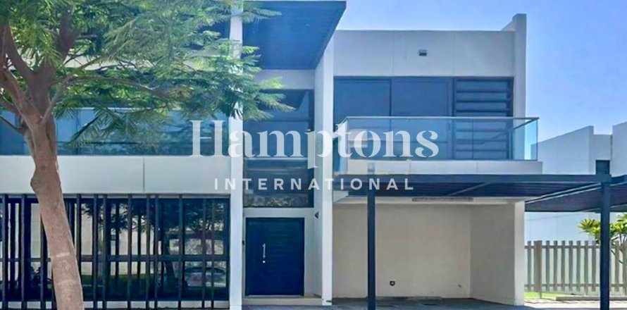 Villa in Dubai 6 bedrooms, 376.815 sq.m. № 100553