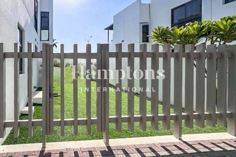 Villa in Dubai 6 bedrooms, 376.81456800 sq.m. № 100553 - photo 9