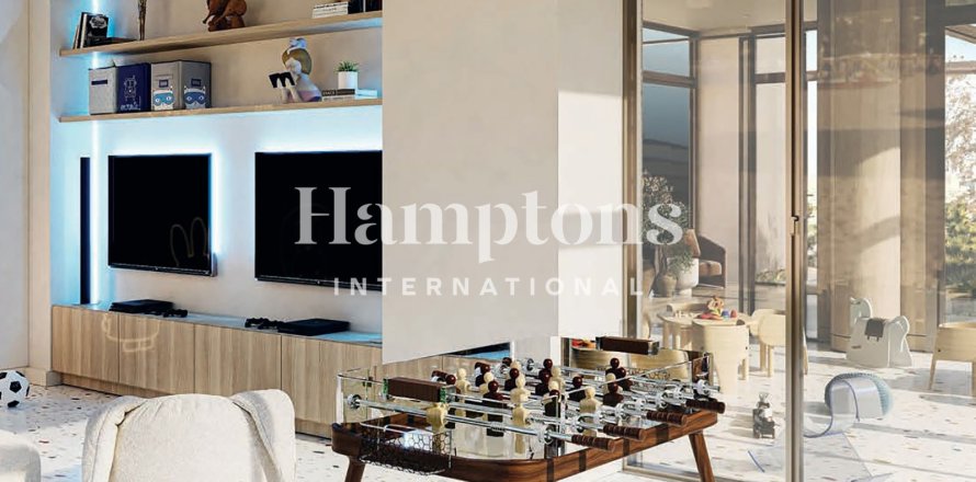 Apartment in Dubai 2 bedrooms, 183.079 sq.m. № 100552