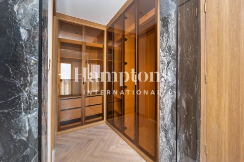 Снять в аренду таунхаус в Hillside at Jumeirah Golf Estates, Джумейра Гольф Эстейтс, Дубай: 3 спальни, 138.61127600м², № 100550 - фото 3