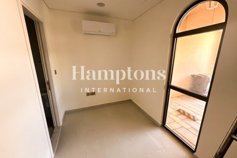 Townhouse in Hillside at Jumeirah Golf Estates, Jumeirah Golf Estates, Dubai 3 bedrooms, 208.66013800 sq.m. № 100550 - photo 3