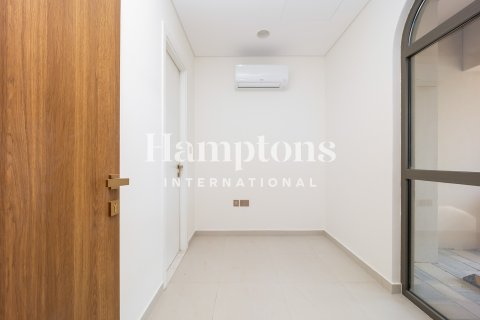 Снять в аренду таунхаус в Hillside at Jumeirah Golf Estates, Джумейра Гольф Эстейтс, Дубай: 3 спальни, 138.61127600м², № 100550 - фото 11