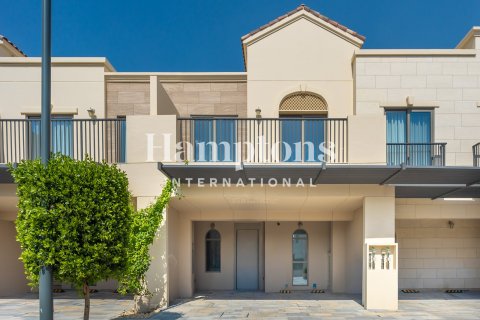 Снять в аренду таунхаус в Hillside at Jumeirah Golf Estates, Джумейра Гольф Эстейтс, Дубай: 3 спальни, 138.61127600м², № 100550 - фото 6