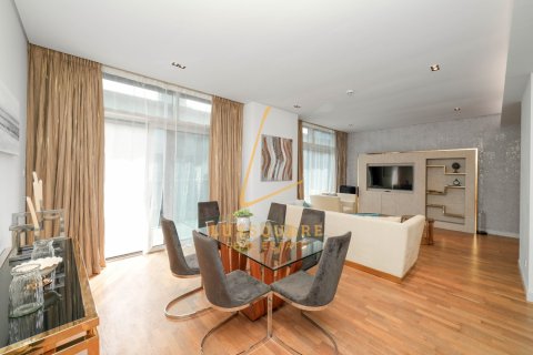 Снять в аренду квартиру в Аль-Васле, Дубай: 2 спальни, 163м², № 90104 - фото 3