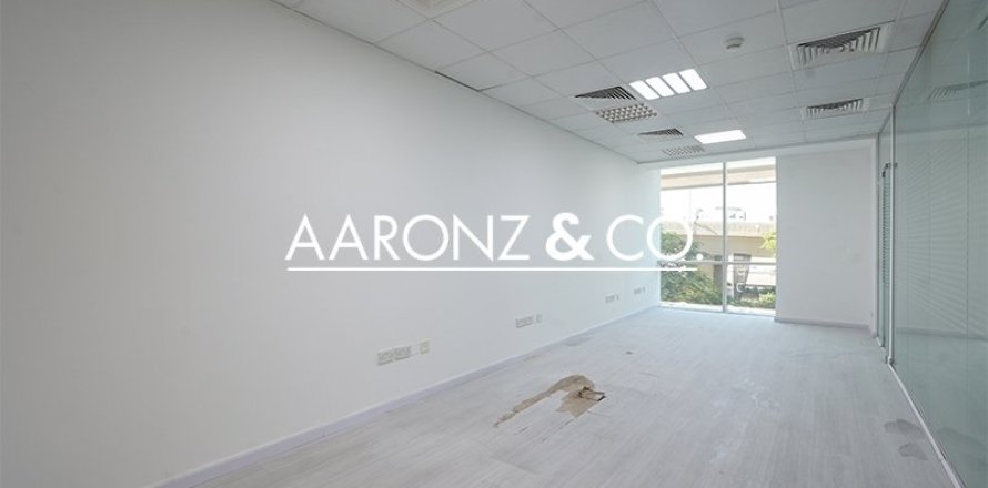 Офис в Sheikh Zayed Road, Дубай, 93м², № 90106