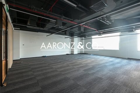 Bureau à Sheikh Zayed Road, Dubai, 2323 m², № 90108 - photo 10