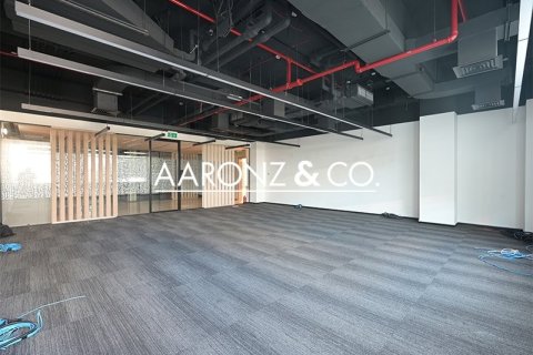 Bureau à Sheikh Zayed Road, Dubai, 2323 m², № 90108 - photo 2
