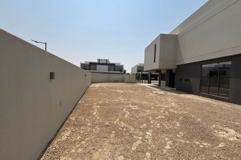 Купить виллу в Дубае: 5 спален, 445.7м², № 55010 - фото 14