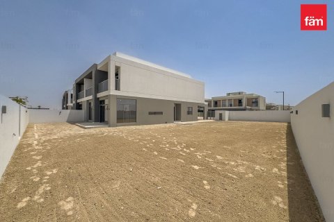 Купить виллу в Дубае: 5 спален, 445.7м², № 55010 - фото 1