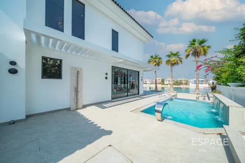 Villa in Palm Jumeirah, Dubai 4 bedrooms, 483 sq.m. № 71013 - photo 15