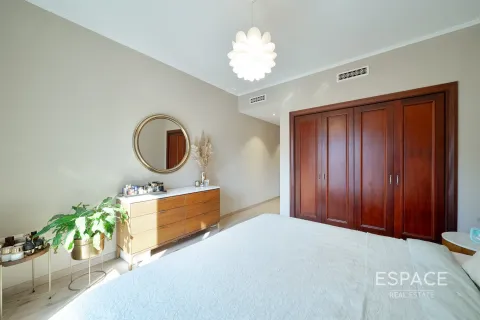 Купить квартиру в Даунтаун Дубай (Даунтаун Бурдж Дубай), Дубай: 2 спальни, 131м², № 71014 - фото 14