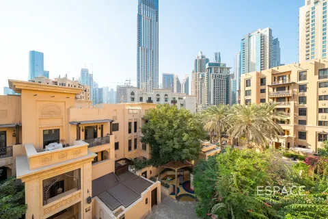 Купить квартиру в Даунтаун Дубай (Даунтаун Бурдж Дубай), Дубай: 2 спальни, 131м², № 71014 - фото 19