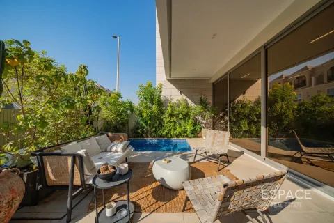 Villa in Jumeirah Village Circle, Dubai 4 bedrooms, 326 sq.m. № 71016 - photo 20