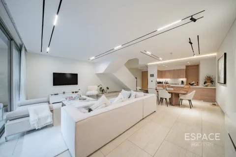 Villa in Jumeirah Village Circle, Dubai 4 bedrooms, 326 sq.m. № 71016 - photo 4