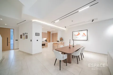 Villa in Jumeirah Village Circle, Dubai 4 bedrooms, 326 sq.m. № 71016 - photo 6