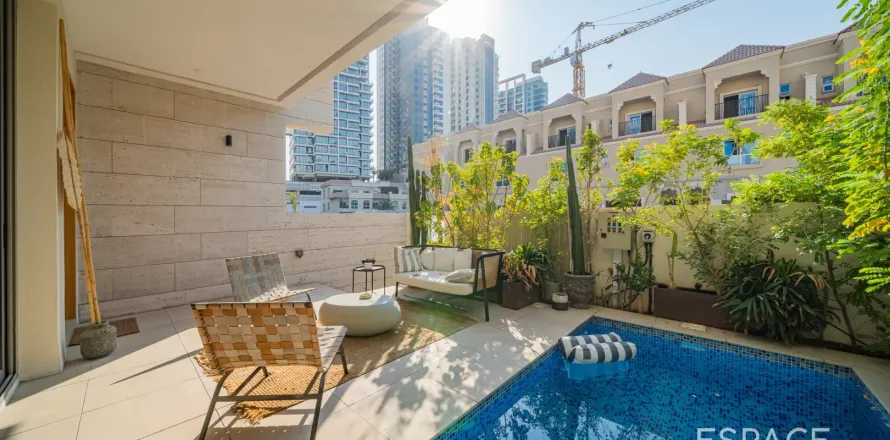 Villa in Jumeirah Village Circle, Dubai 4 bedrooms, 326 sq.m. № 71016