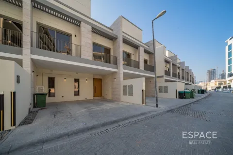 Villa in Jumeirah Village Circle, Dubai 4 bedrooms, 326 sq.m. № 71016 - photo 19