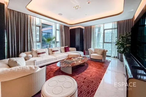 Apartment in Business Bay, Dubai 2 bedrooms, 190 sq.m. № 71010 - photo 5