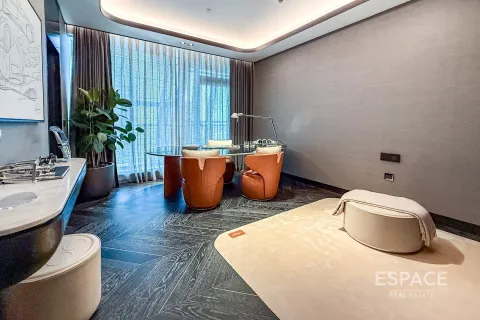 Apartment in Business Bay, Dubai 2 bedrooms, 190 sq.m. № 71010 - photo 10