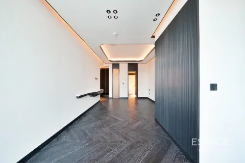 Apartment in Business Bay, Dubai 2 bedrooms, 190 sq.m. № 71010 - photo 12