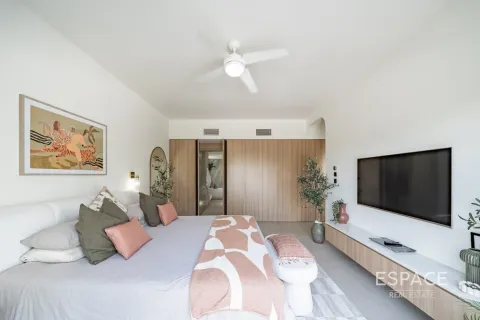 Villa in Meadows, Dubai 4 bedrooms, 353 sq.m. № 71019 - photo 16