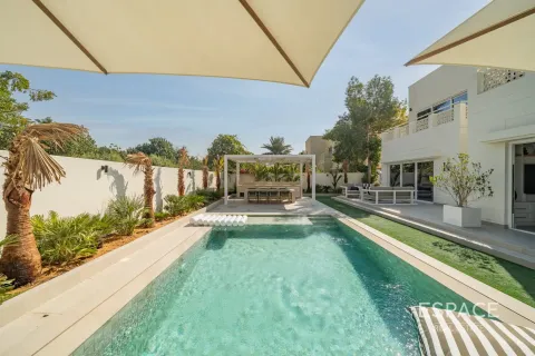 Villa in Meadows, Dubai 4 bedrooms, 353 sq.m. № 71019 - photo 20