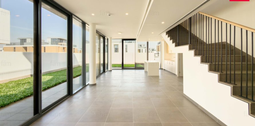 Villa à Dubai, 5 chambres, 420 m², № 85999