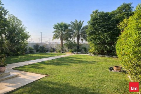 Villa in Dubai 3 bedrooms, 680 sq.m. № 86009 - photo 2