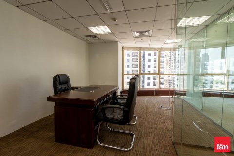Bureau à Dubai, 163.3 m², № 71786 - photo 11