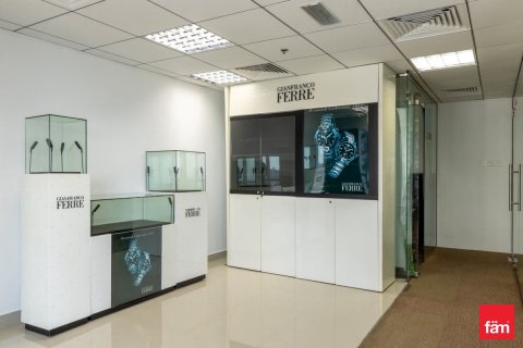 Bureau à Dubai, 163.3 m², № 71786 - photo 2