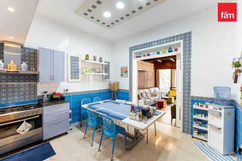Снять в аренду таунхаус в Дубае: 4 спальни, 328.7м², № 134842 - фото 24