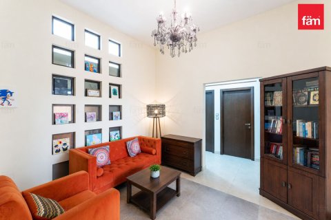 Снять в аренду таунхаус в Дубае: 4 спальни, 328.7м², № 134842 - фото 25