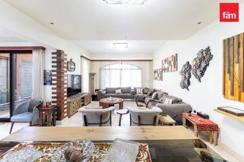Снять в аренду таунхаус в Дубае: 4 спальни, 328.7м², № 134842 - фото 30