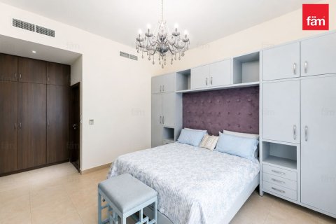 Снять в аренду таунхаус в Дубае: 4 спальни, 328.7м², № 134842 - фото 18